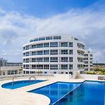 Luxury Apartment With Pool In Castelo Serena Delmar